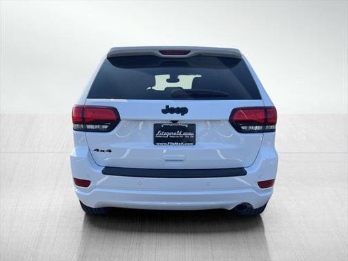 2022 Jeep Grand Cherokee Laredo