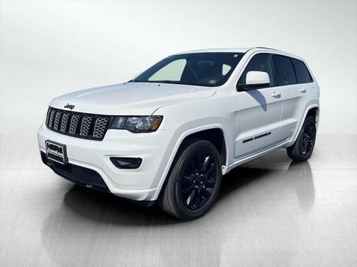 2022 Jeep Grand Cherokee Laredo