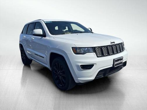 2022 Jeep Grand Cherokee Laredo