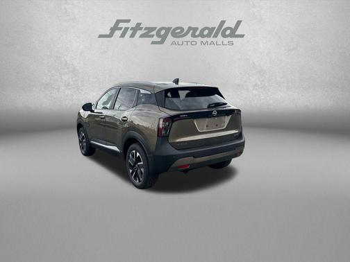 Canyon Bronze Metallic 2026 Nissan Kicks SV
