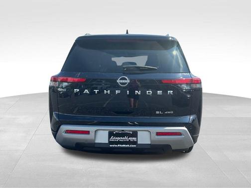 2025 Nissan Pathfinder SL 4WD