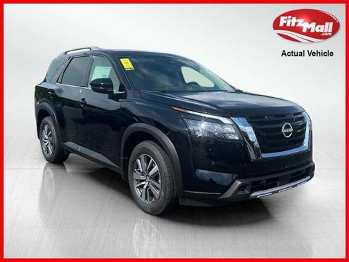 2025 Nissan Pathfinder SL 4WD