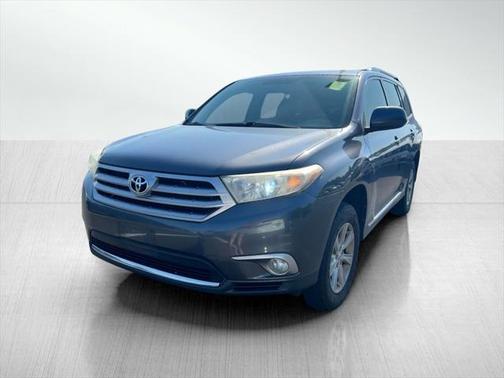 2013 Toyota Highlander SE