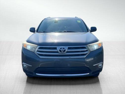 2013 Toyota Highlander SE