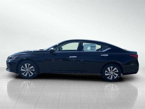 2025 Nissan Altima S FWD