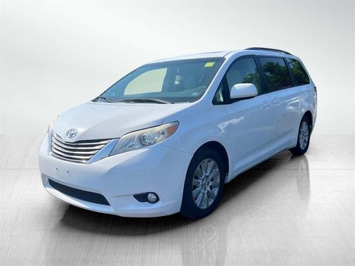 2013 Toyota Sienna XLE