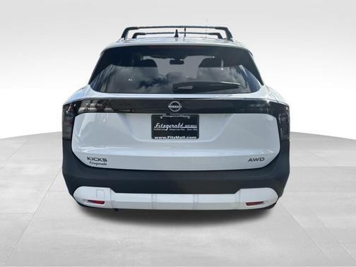 2026 Nissan Kicks SV