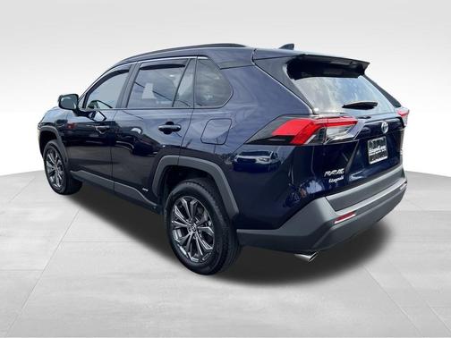 2023 Toyota RAV4 Hybrid XLE Premium