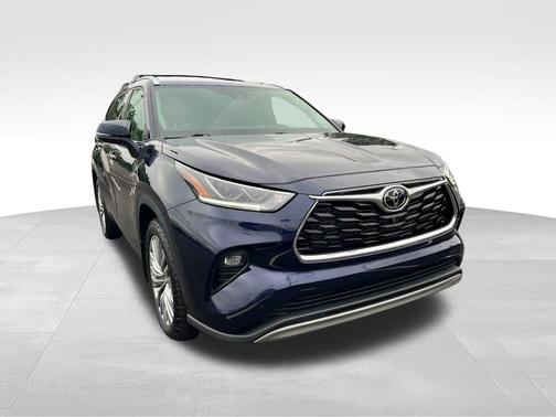 2022 Toyota Highlander Platinum