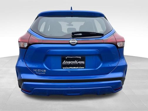 2025 Nissan Kicks S