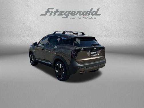 Canyon Bronze Metallic 2026 Nissan Kicks SR