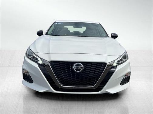 2022 Nissan Altima SR FWD