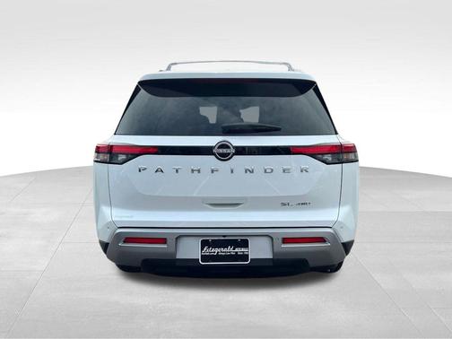 2025 Nissan Pathfinder SL 4WD