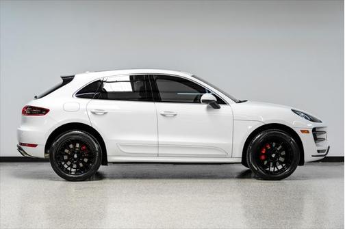 2016 Porsche Macan Turbo