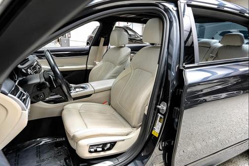 2016 BMW 750 I