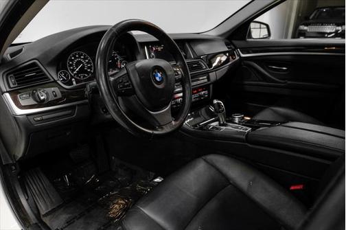 2015 BMW 528 4dr Sdn 528i RWD