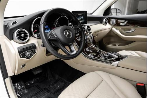 2017 Mercedes-Benz GLC 300 Base