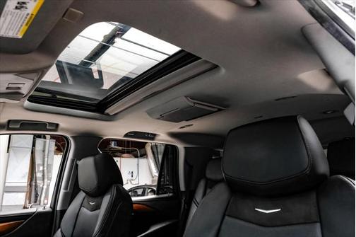 2018 Cadillac Escalade Luxury