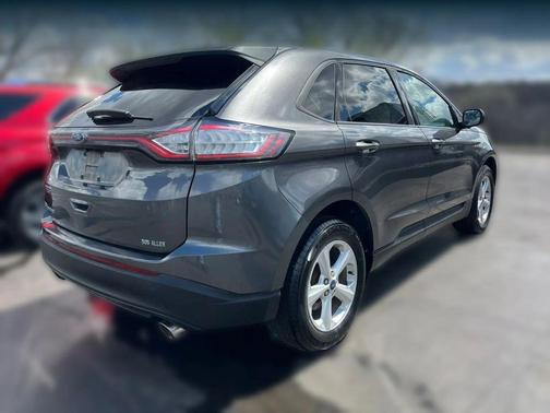 Gray 2015 Ford Edge SE