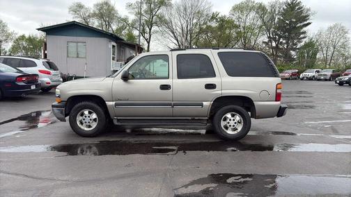 Silver 2002 Chevrolet Tahoe LS