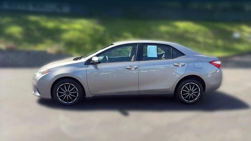 Brown 2014 Toyota Corolla LE