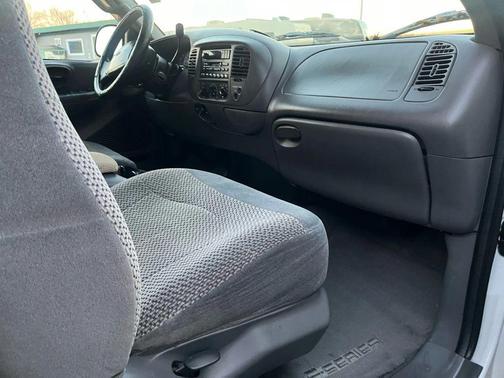 2000 Ford F-150 Long Bed 4D