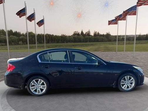 2013 INFINITI G37x Base