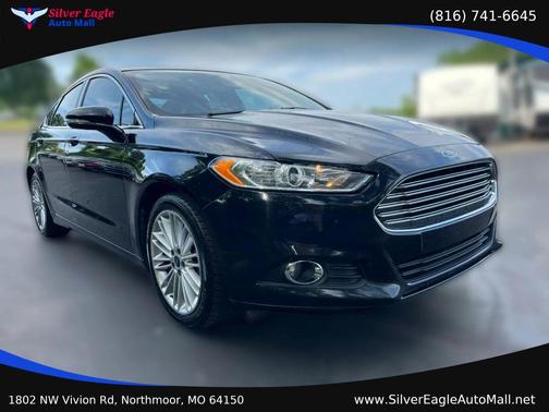 Black 2016 Ford Fusion SE