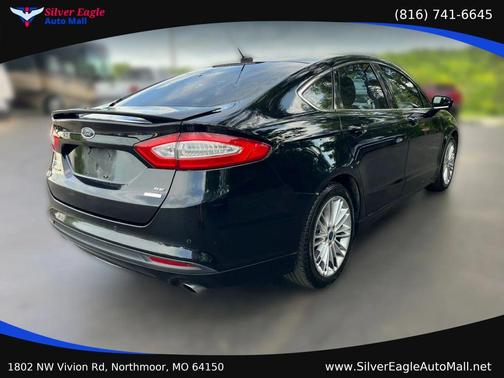 Black 2016 Ford Fusion SE