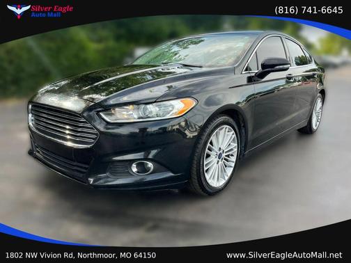 Black 2016 Ford Fusion SE