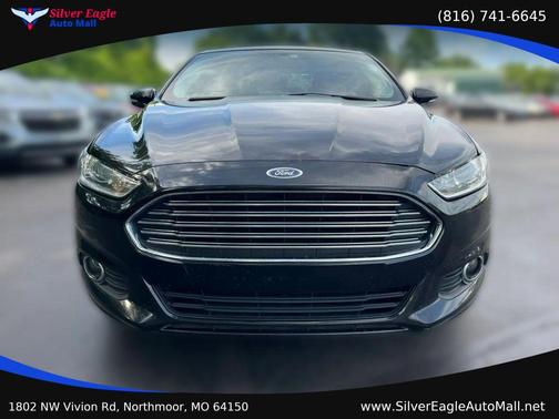 Black 2016 Ford Fusion SE