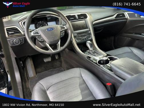 Black 2016 Ford Fusion SE
