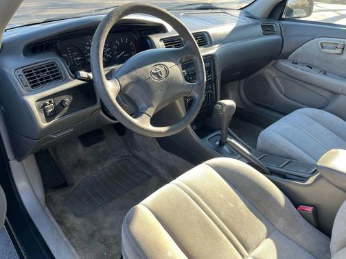 1999 Toyota Camry LE