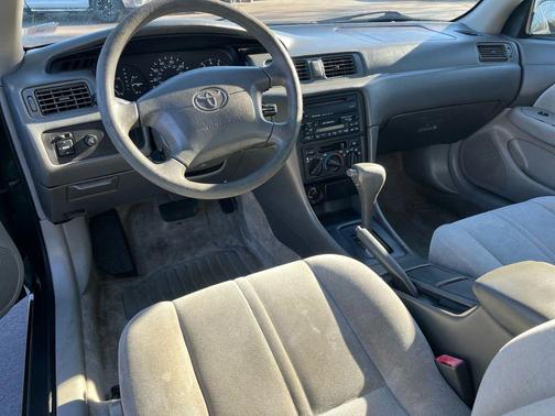 1999 Toyota Camry LE