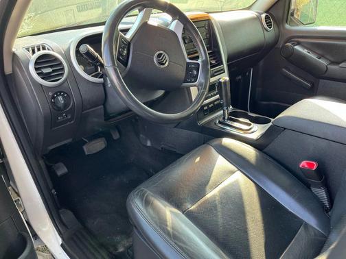 2007 Mercury Mountaineer Base