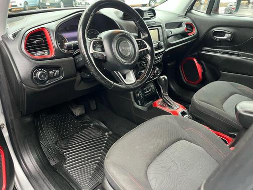 2017 Jeep Renegade Trailhawk