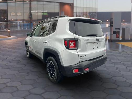 2017 Jeep Renegade Trailhawk