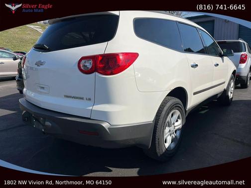 2011 Chevrolet Traverse LS