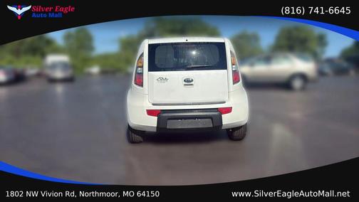 White 2010 Kia Soul +