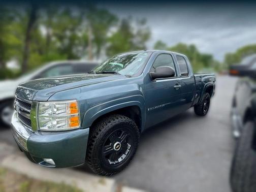 Gray 2007 Chevrolet Silverado 1500 LT1 Extended Cab