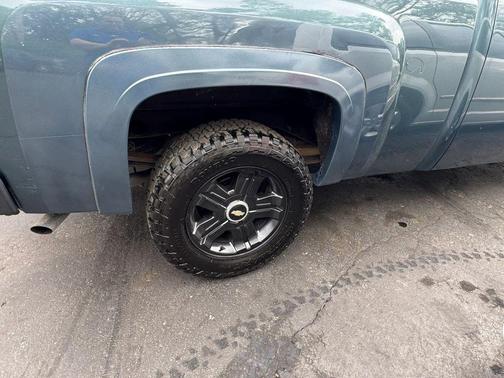 Gray 2007 Chevrolet Silverado 1500 LT1 Extended Cab