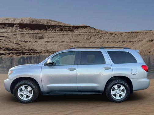 2017 Toyota Sequoia SR5