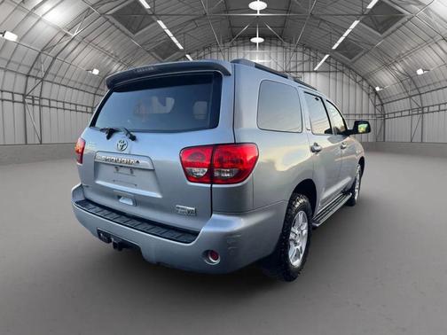 2017 Toyota Sequoia SR5