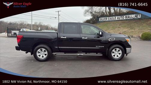 2017 Nissan Titan SV