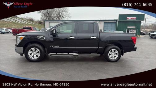 2017 Nissan Titan SV