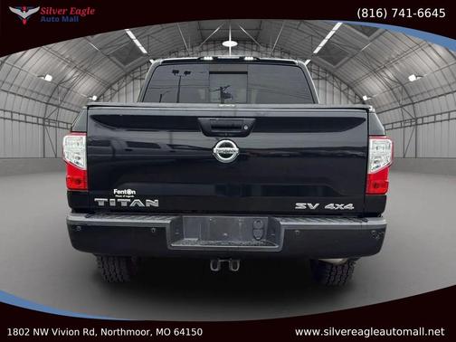 2017 Nissan Titan SV