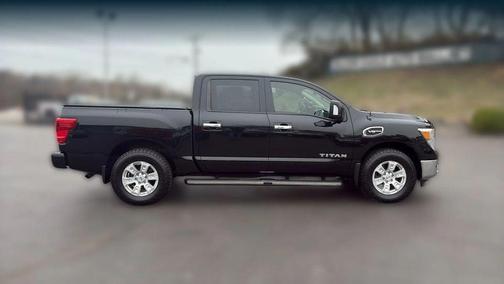 Black 2017 Nissan Titan SV