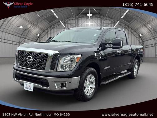 2017 Nissan Titan SV