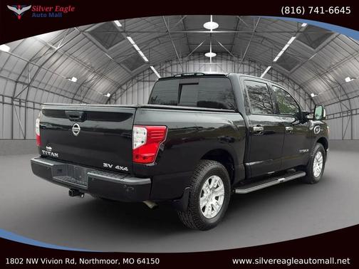 2017 Nissan Titan SV