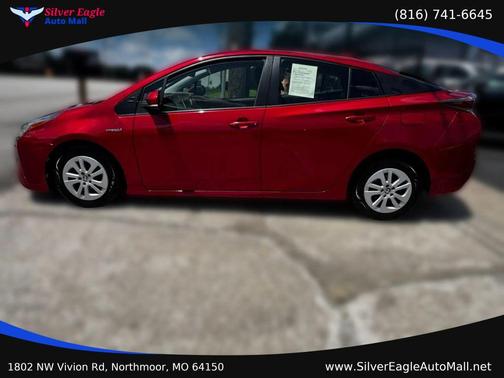 Red 2016 Toyota Prius Two